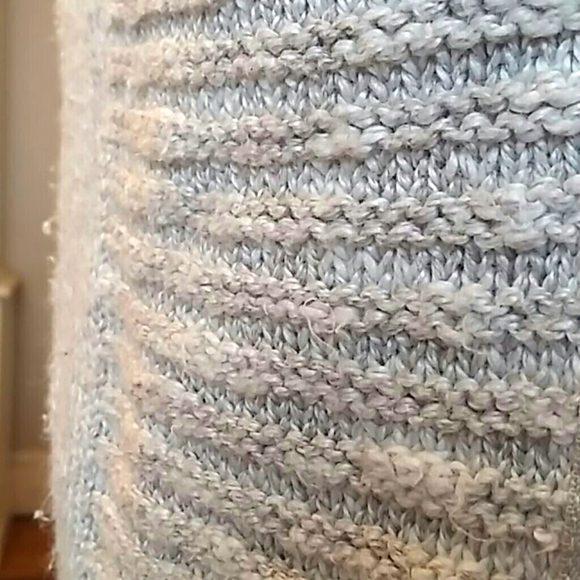 Knitted Cropped Zip-up Cardigan - Picture 8 of 8